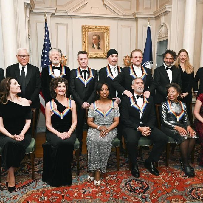 Knight, Clooney, Grant feted at Kennedy Center Honors